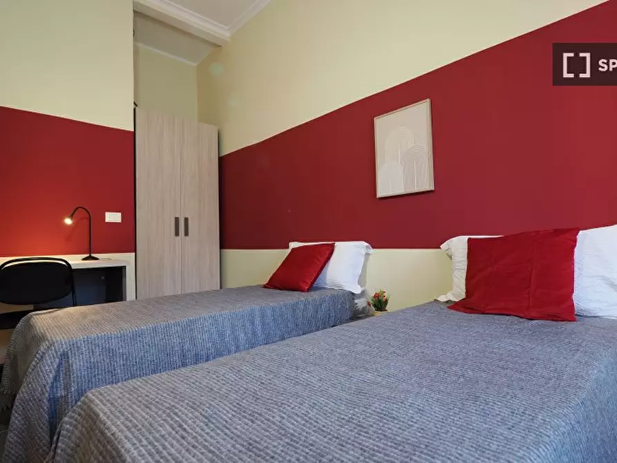 Immagine 2 di Camera condivisa in affitto  in Corso Peschiera a Torino