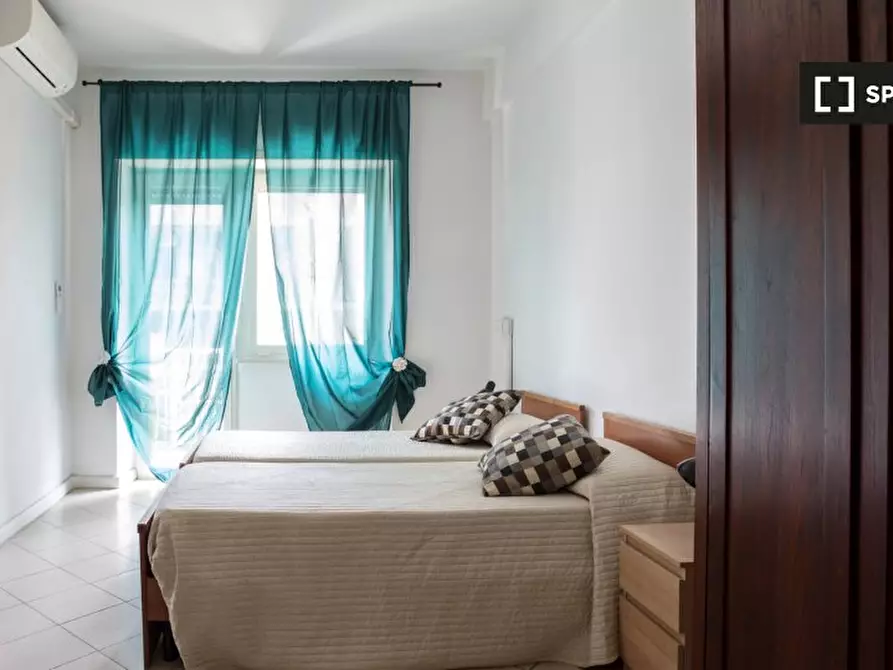 Immagine 1 di Camera condivisa in affitto  in Via Ugolino Cavalcabò a Roma