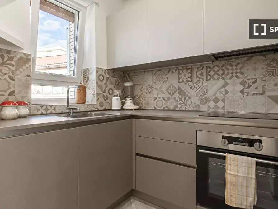 Immagine 10 di Appartamento in affitto  in Piazza Civitella Paganico a Roma