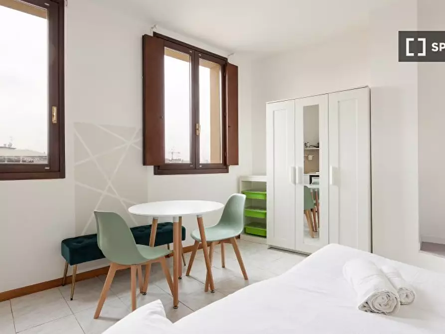 Immagine 3 di Ufficio in affitto  in Corso Magenta a Milano