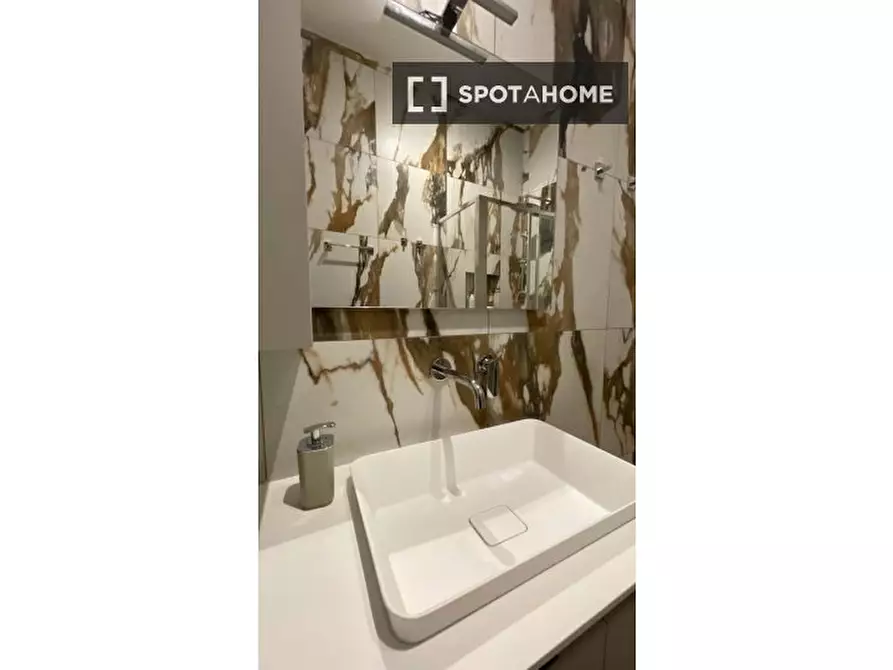 Immagine 9 di Appartamento in affitto  in Via Sisto IV a Roma