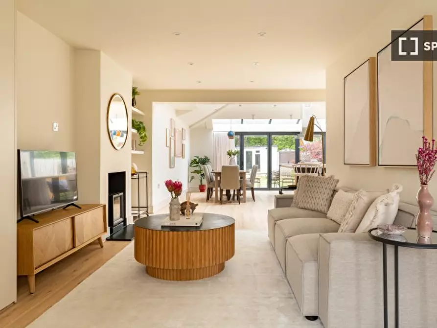 Immagine 1 di Appartamento in affitto  in Lyndhurst Avenue a Barnet