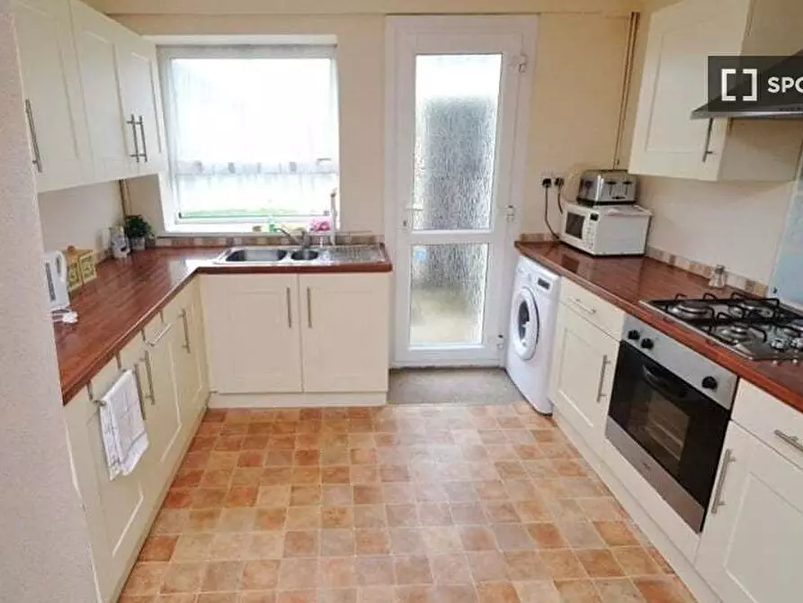 Immagine 5 di Camera condivisa in affitto  in Rivergreen a Clifton