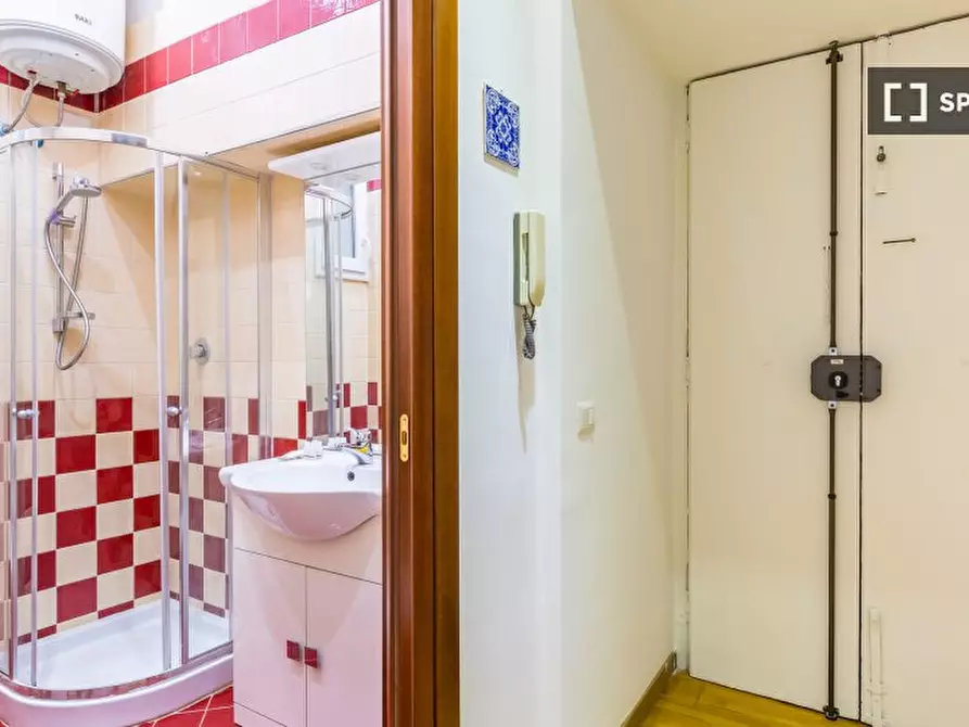 Immagine 13 di Appartamento in affitto  in Piazza San Luigi a Napoli