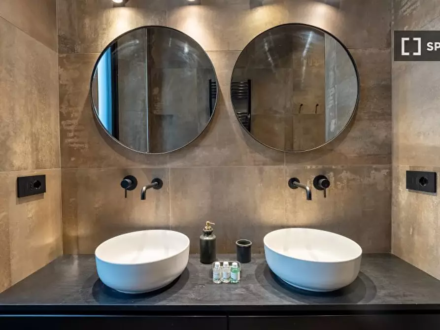 Immagine 14 di Appartamento in affitto  in Via Luigi Settembrini a Milano