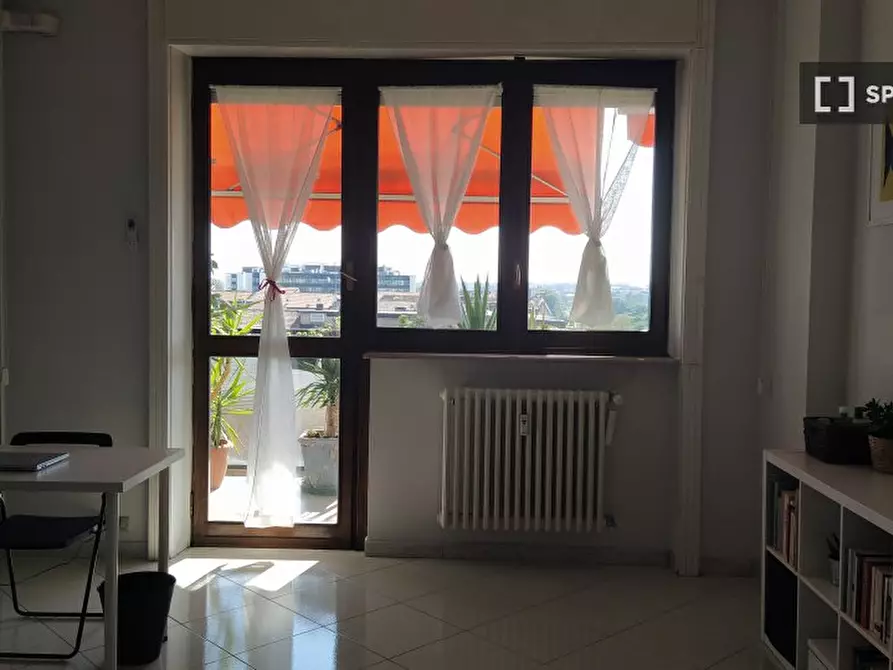 Immagine 1 di Camera condivisa in affitto  in Via Marco Polo a Corsico