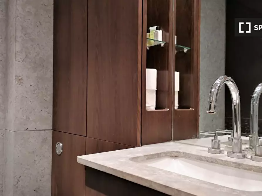 Immagine 8 di Appartamento in affitto  in St George Wharf a Lambeth