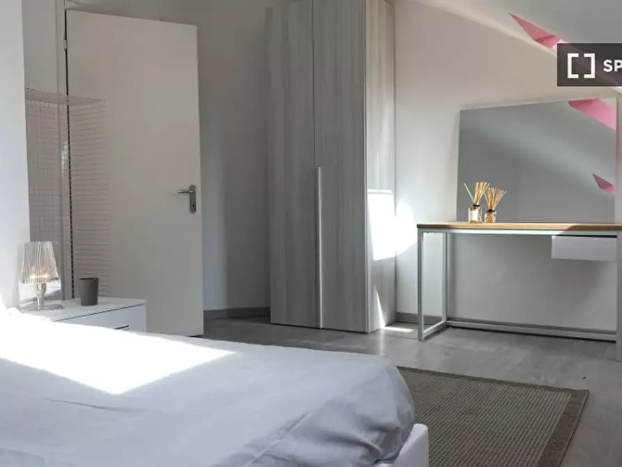 Immagine 1 di Camera condivisa in affitto  in Giovanni Maria a Milano