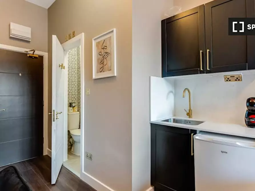 Immagine 3 di Ufficio in affitto  in Flat 25 High Rd a Tottenham