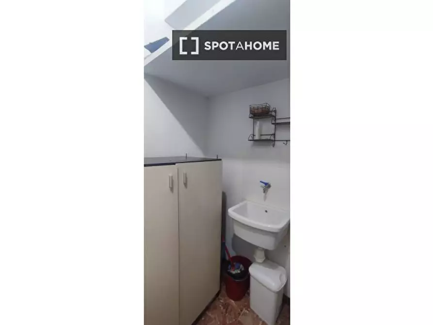 Immagine 11 di Ufficio in affitto  in Via S. Pio V a Roma