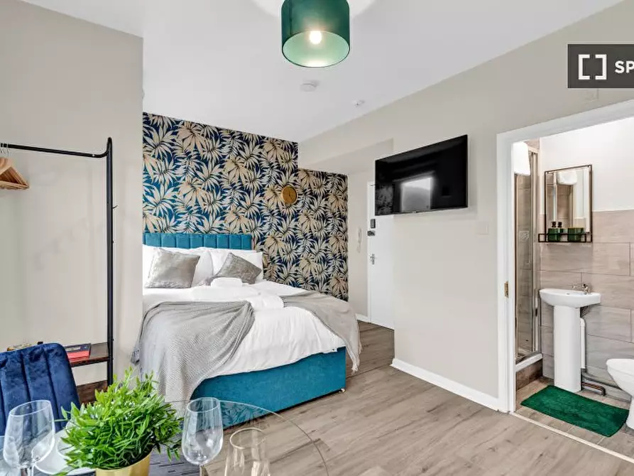 Immagine 7 di Ufficio in affitto  in flat a Tottenham