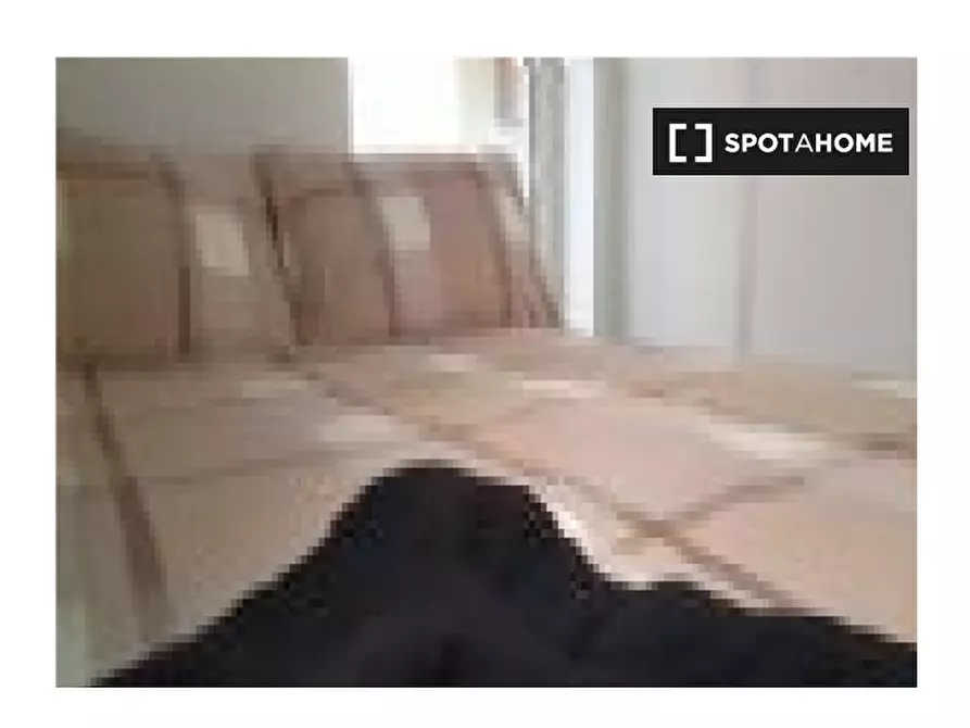 Immagine 3 di Appartamento in affitto  in Elizabethan Way a 