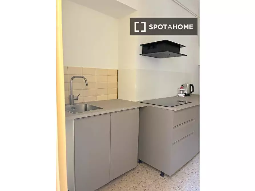 Immagine 4 di Appartamento in affitto  in Via Maria Vittoria a Torino