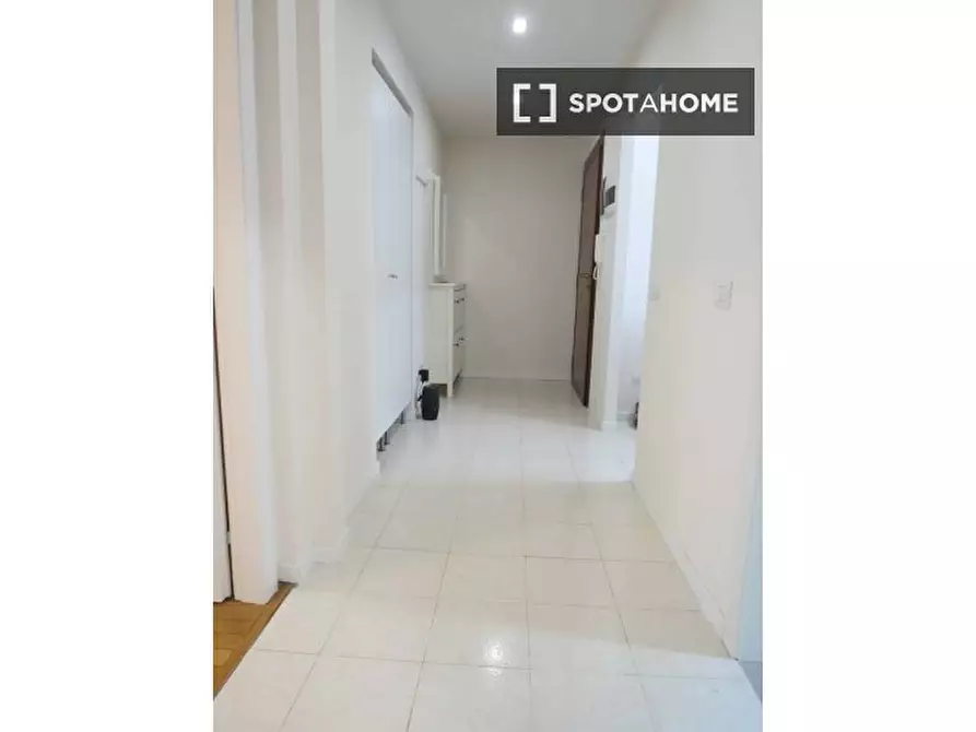 Immagine 14 di Appartamento in affitto  in Via Beato Angelico a Milano
