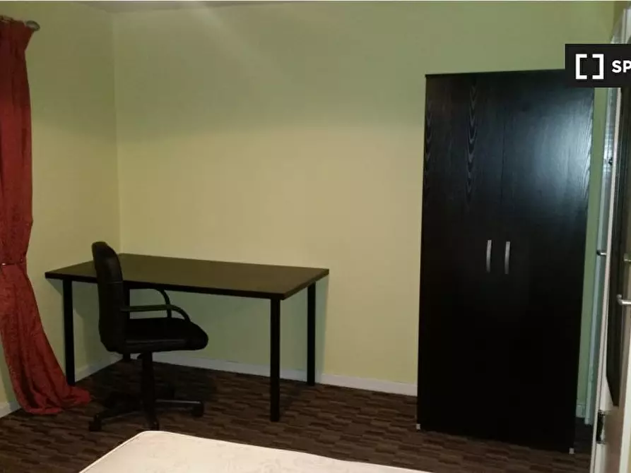 Immagine 2 di Camera condivisa in affitto  in Courtenay Gardens a 