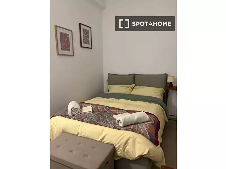 Immagine 17 di Camera condivisa in affitto  in Via Federico Ozanam a Roma