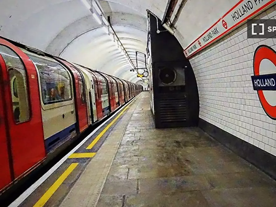 Immagine 10 di Appartamento in affitto  in Holland Park Ave a Kensington