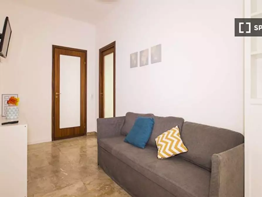Immagine 10 di Camera condivisa in affitto  in Via Caproni a Milano
