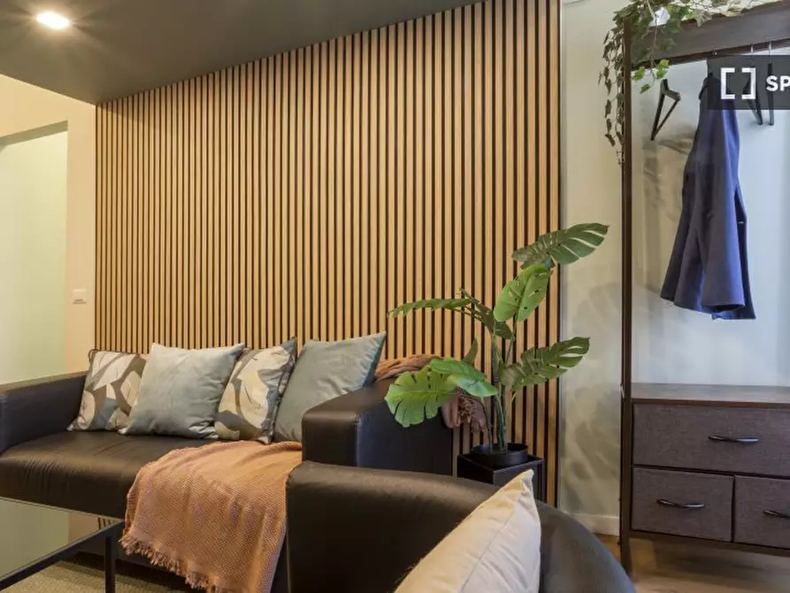 Immagine 10 di Appartamento in affitto  in Via Duccio Galimberti a Roma