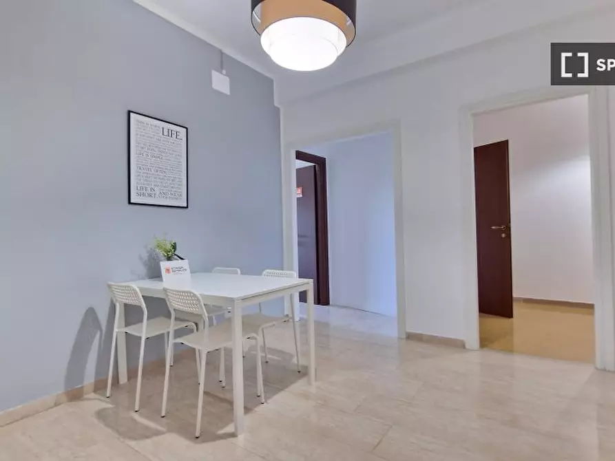 Immagine 6 di Camera condivisa in affitto  in Lungotevere di Pietra Papa a Roma