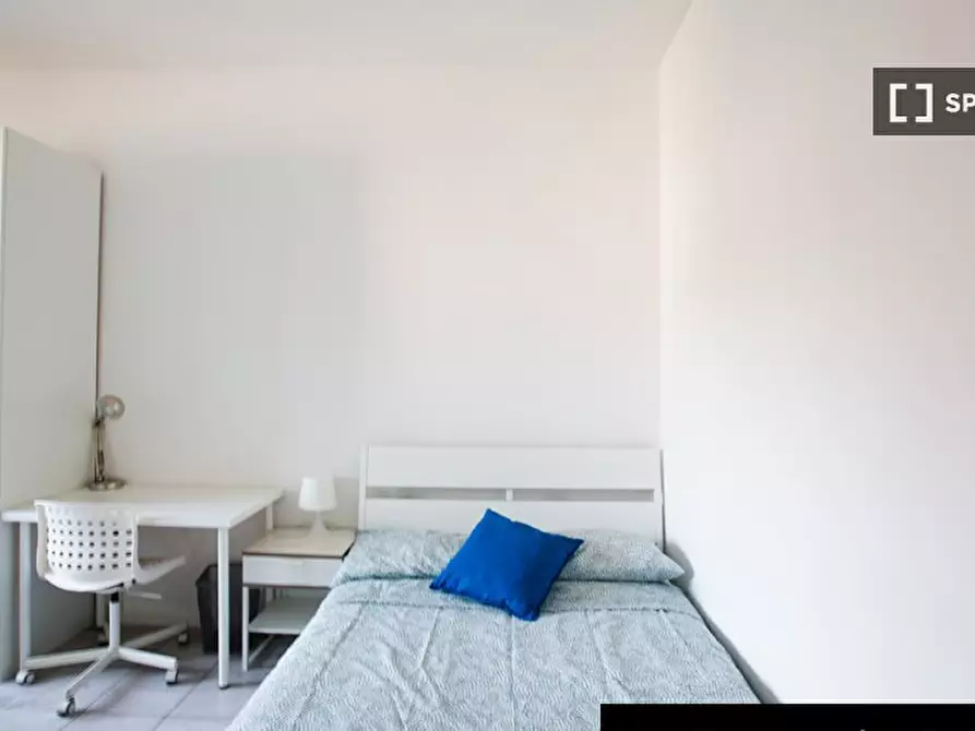 Immagine 2 di Camera condivisa in affitto  in Via Giuseppe Bruschetti a Milano