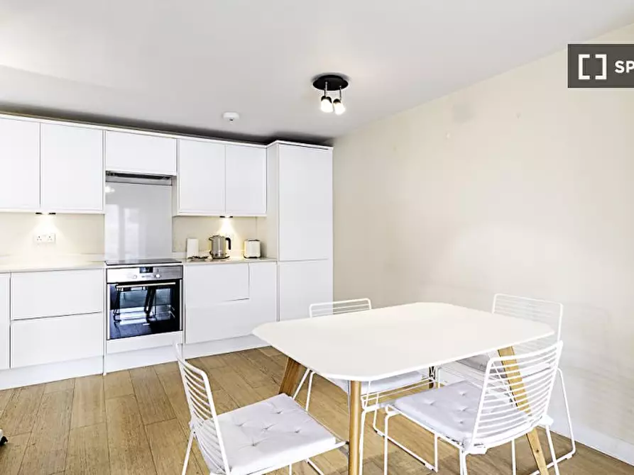 Immagine 12 di Appartamento in affitto  in Flat a 