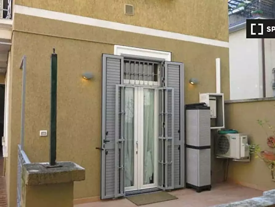 Immagine 13 di Appartamento in affitto  in Via Giambellino a Milano