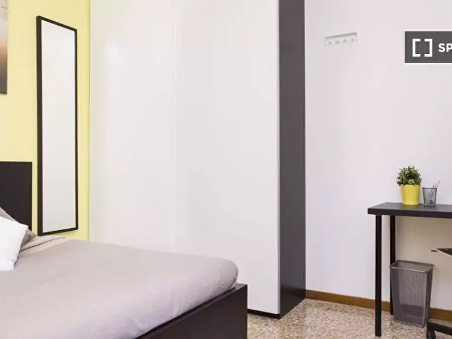 Immagine 4 di Camera condivisa in affitto  in Viale Carlo Espinasse a Milano