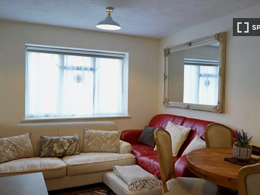 Immagine 2 di Appartamento in affitto  in Lawrie Park Rd a Lewisham