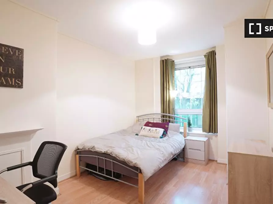 Immagine 9 di Camera condivisa in affitto  in Gill St a Poplar