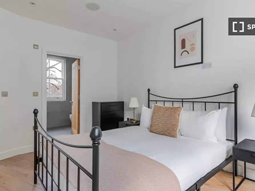 Immagine 13 di Appartamento in affitto  in Bell Street a Camden Town