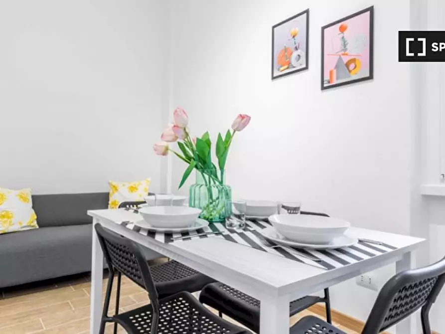 Immagine 3 di Camera condivisa in affitto  in Via delle Genziane a Milano