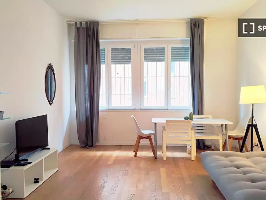 Immagine 1 di Appartamento in affitto  in Via Olmetto a Milano