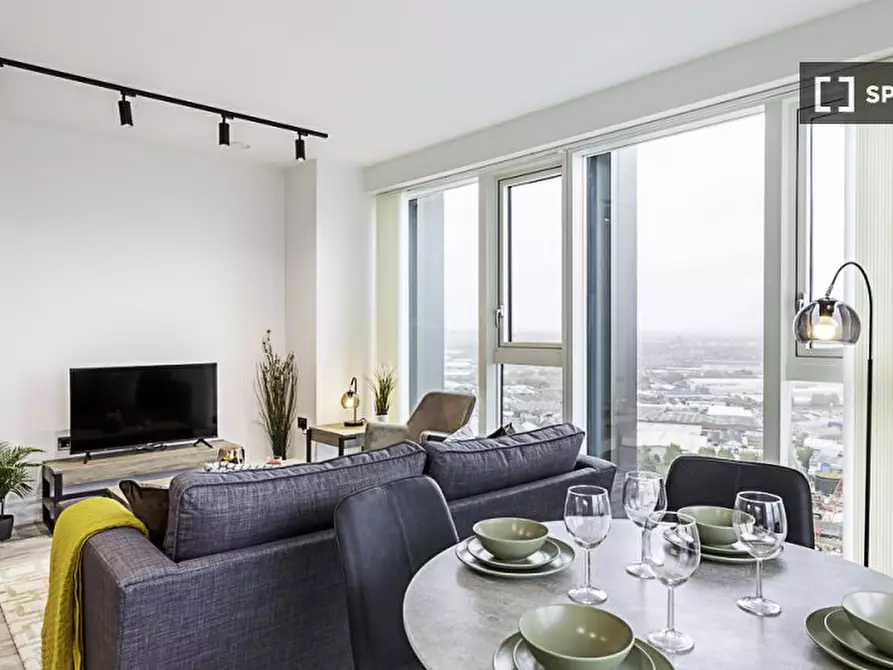 Immagine 9 di Appartamento in affitto  in Icon Tower a Ealing