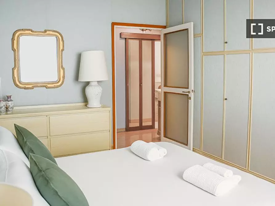 Immagine 18 di Appartamento in affitto  in Viale Beatrice d'Este a Milano