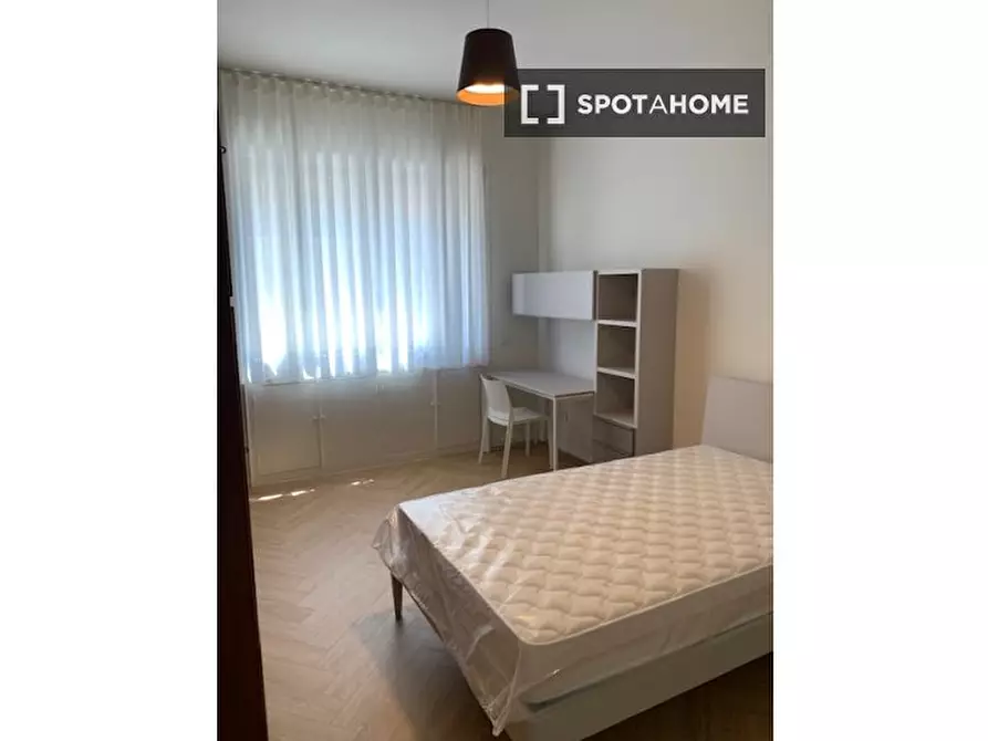 Immagine 10 di Camera condivisa in affitto  in Via Vincenzo Brunacci a Milano
