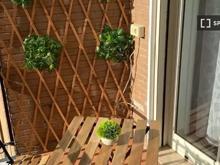 Immagine 11 di Camera condivisa in affitto  in Via Marco Aurelio Severino a Napoli