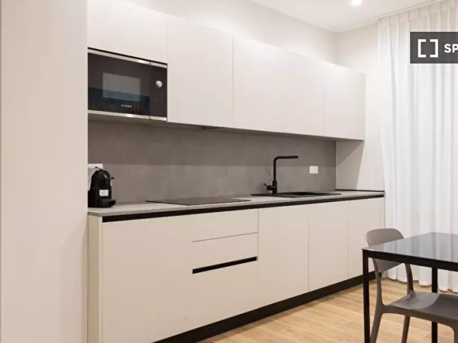 Immagine 10 di Ufficio in affitto  in Via Giulia di Gallese a Roma