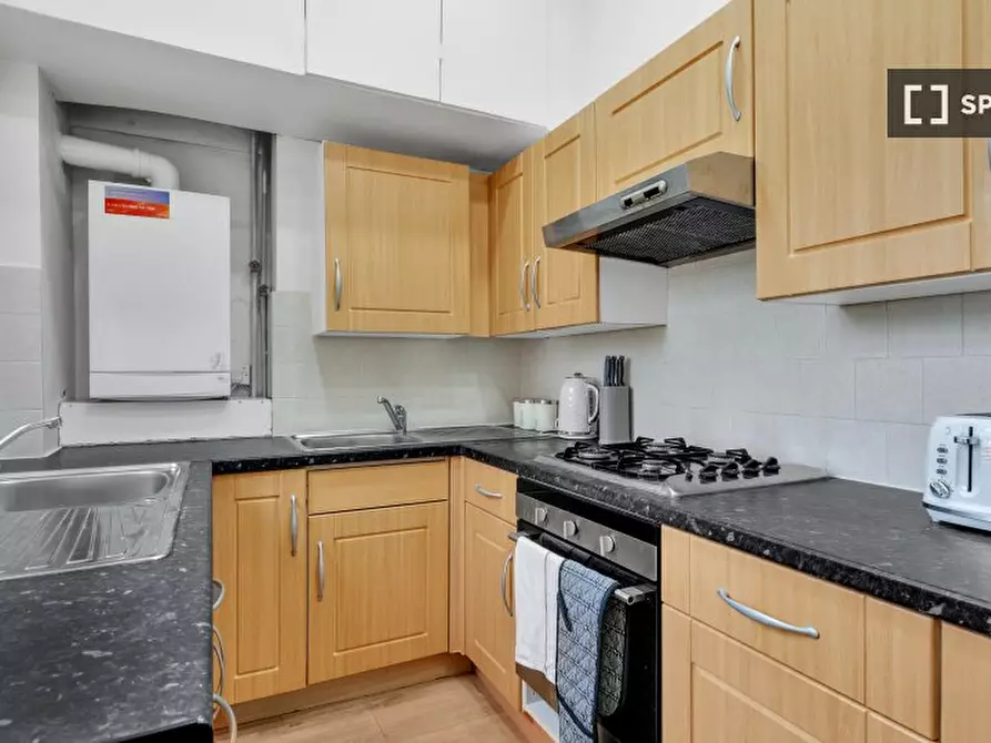 Immagine 7 di Appartamento in affitto  in Castlewood Rd a Hackney