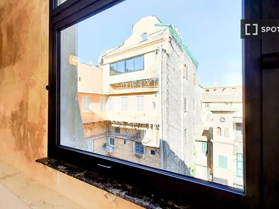 Immagine 16 di Appartamento in affitto  in Via Della Croce a Roma
