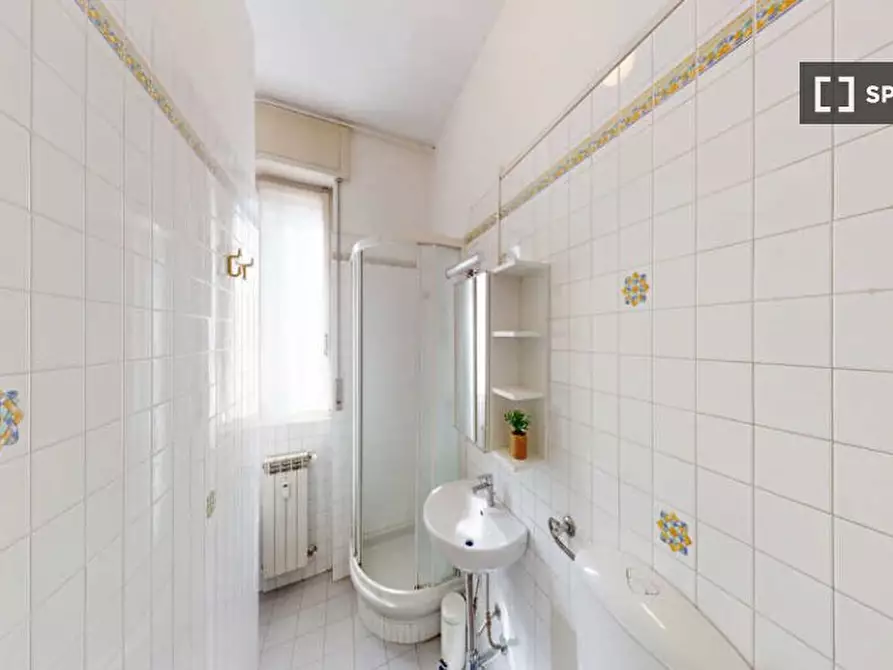 Immagine 16 di Camera condivisa in affitto  in Viale Legioni Romane a Milano