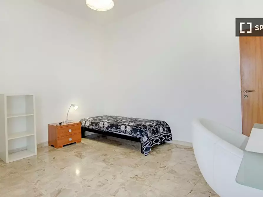 Immagine 3 di Camera condivisa in affitto  in Via Giovanni Costetti a Firenze