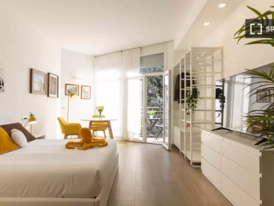 Immagine 4 di Appartamento in affitto  in Via dei Tulipani a Milano