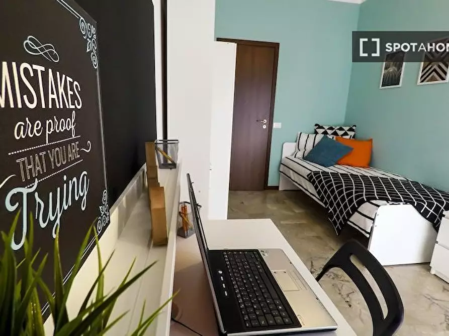 Immagine 2 di Camera condivisa in affitto  in Bligny a Brescia