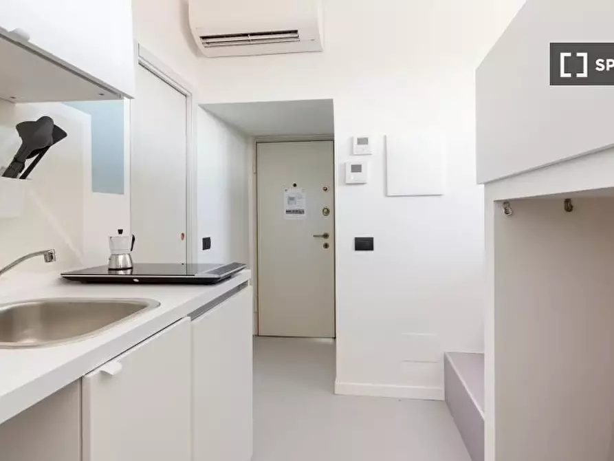 Immagine 15 di Ufficio in affitto  in Corso Magenta a Milano