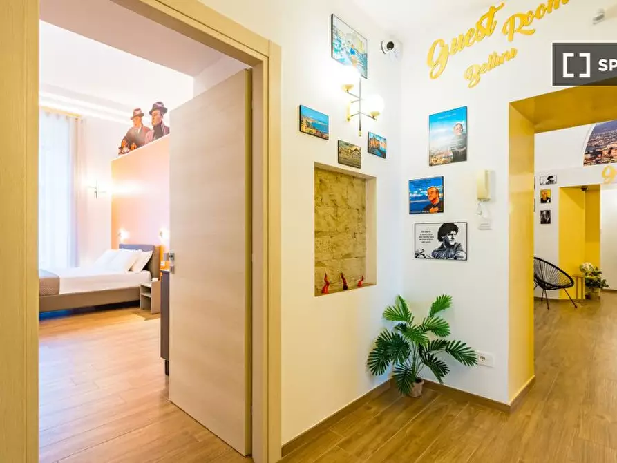 Immagine 15 di Appartamento in affitto  in Via Santa Teresa degli Scalzi a Napoli