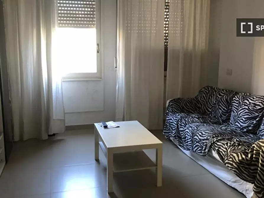 Immagine 6 di Camera condivisa in affitto  in Via Veglia a Milano