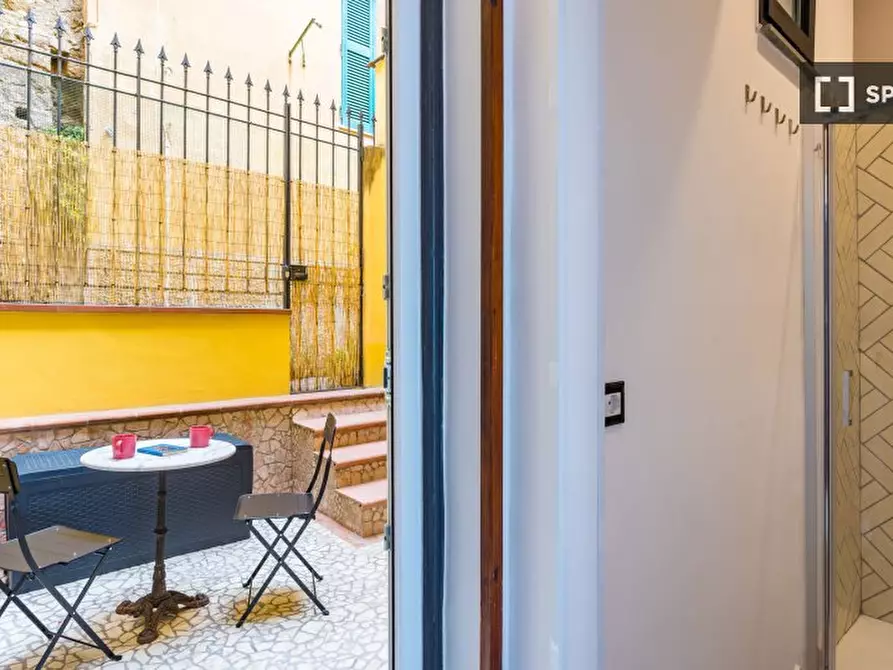 Immagine 17 di Appartamento in affitto  in Vico Petraio a Napoli