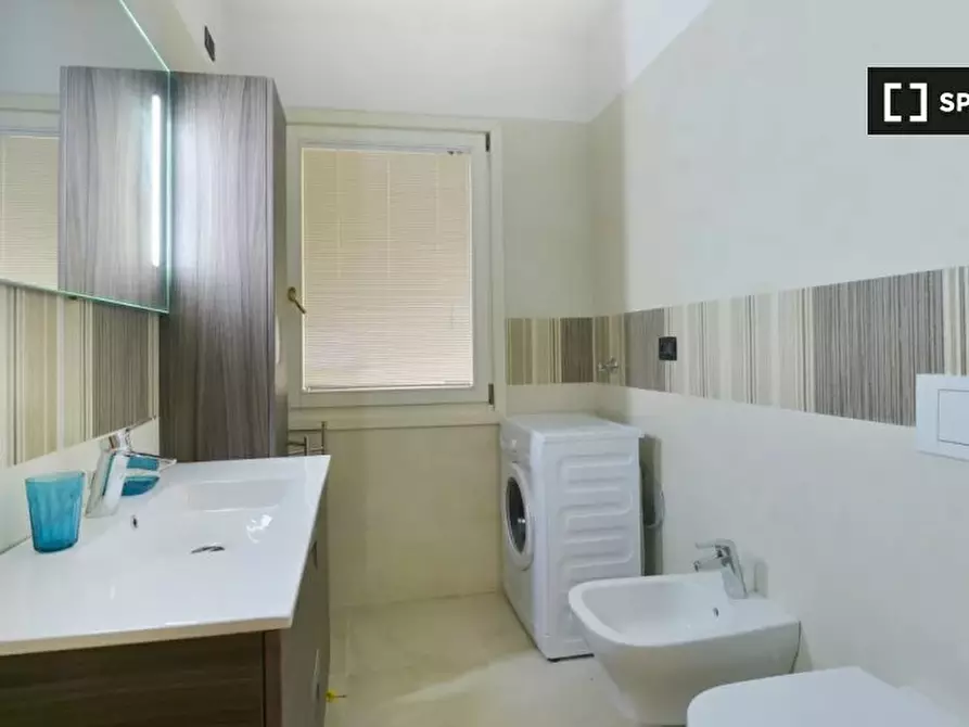 Immagine 19 di Appartamento in affitto  in Via delle Moline a Bologna