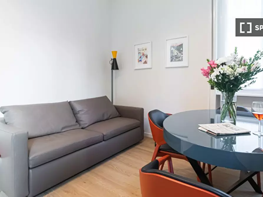 Immagine 1 di Appartamento in affitto  in Via Veniero a Milano